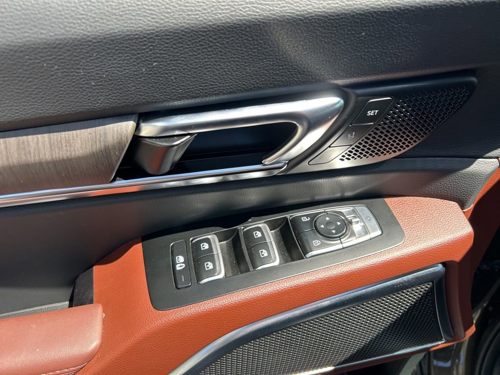 Used 2024 Kia Telluride SX image 8