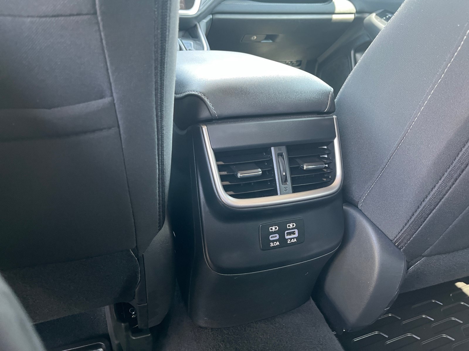 Certified 2024 Subaru Outback Premium AWD/4WD image 32