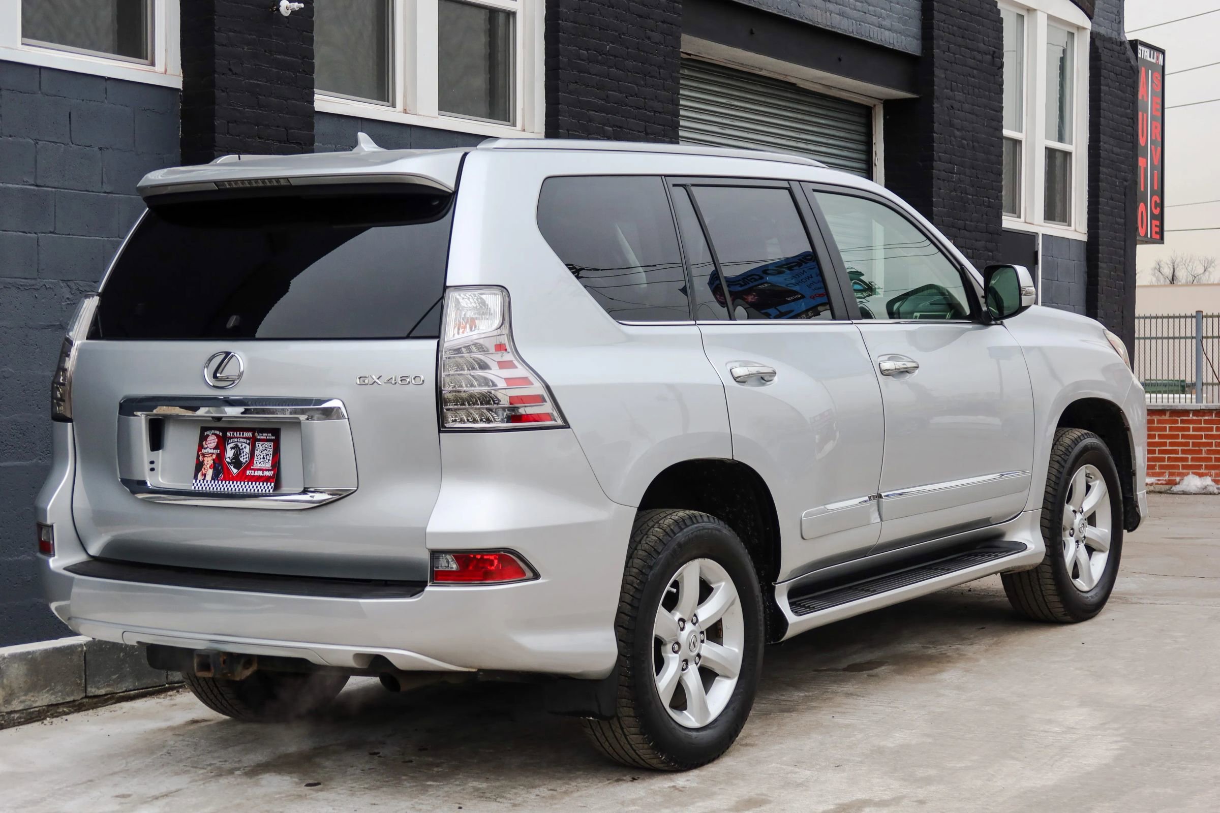 Used 2015 Lexus GX 460 image 4