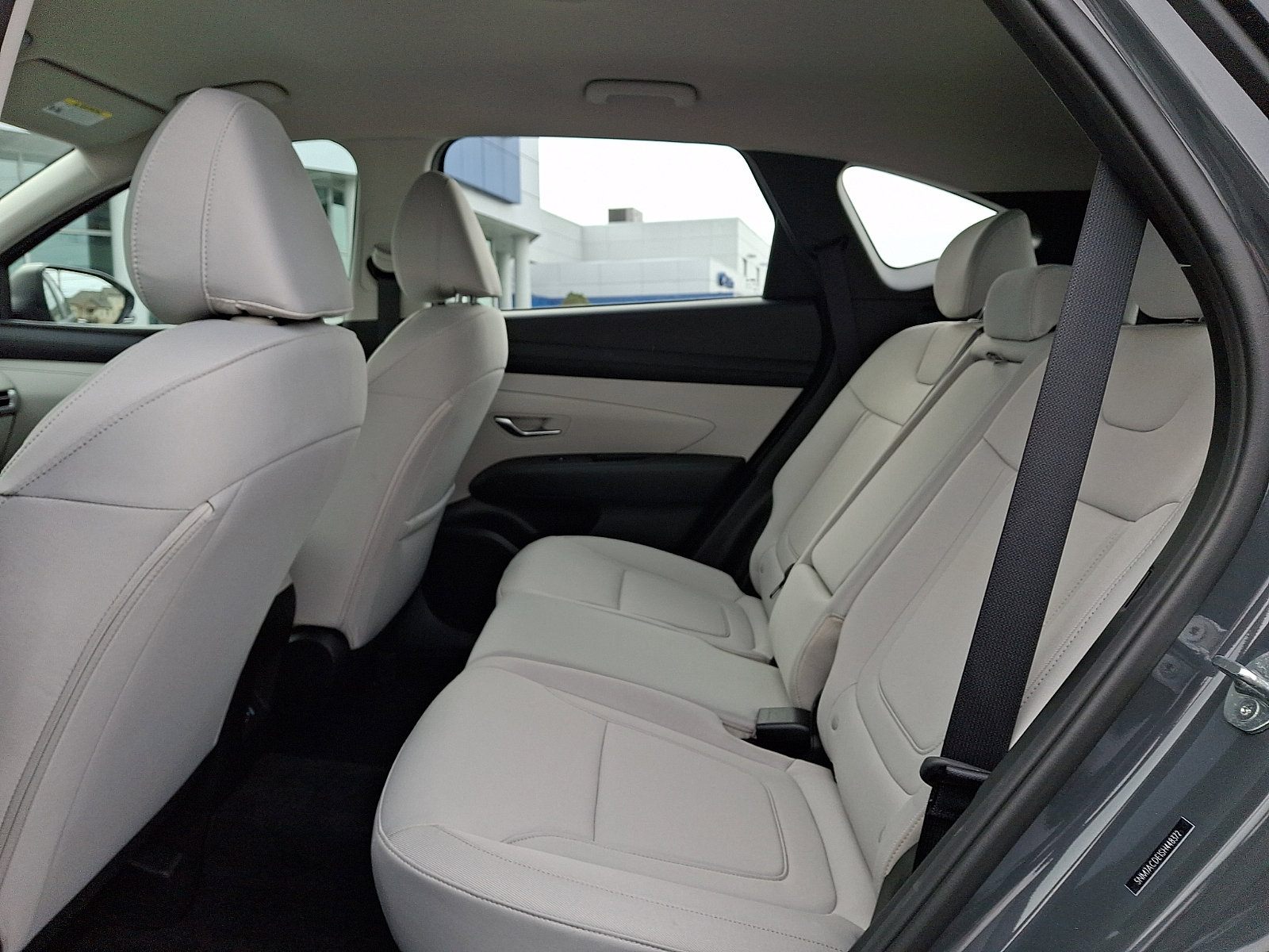 Used 2025 Hyundai Tucson SE image 10