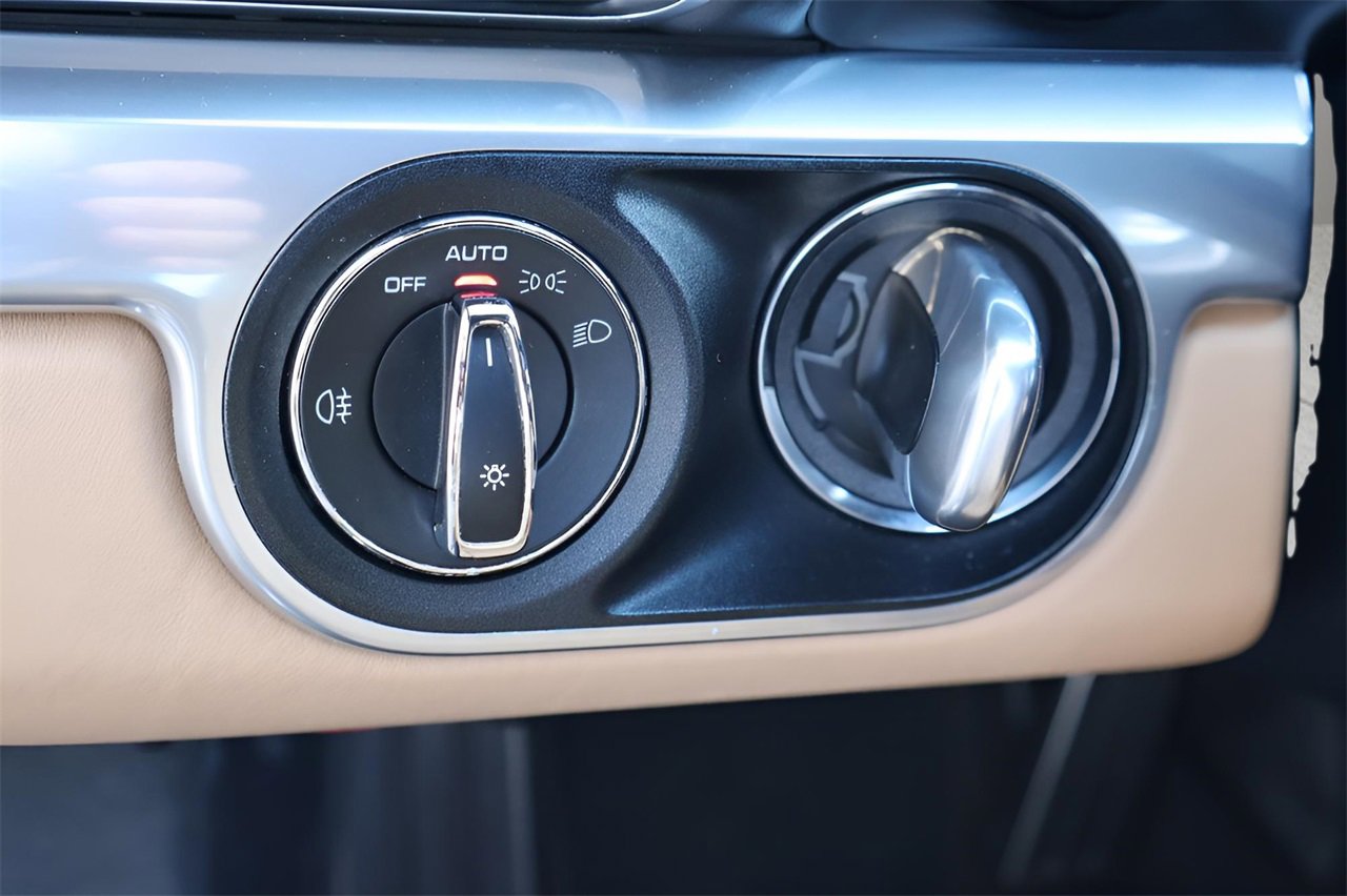 Used 2017 Porsche 911 Carrera image 24