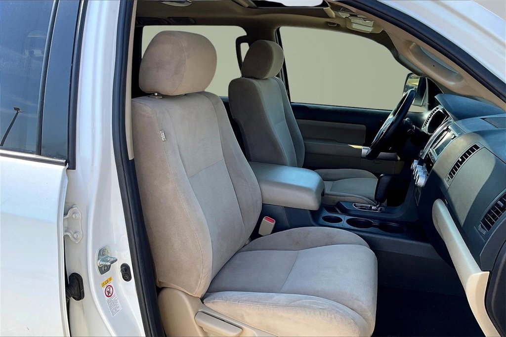 Used 2022 Toyota Sequoia SR5 image 7