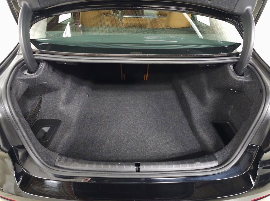 Used 2023 BMW 530i xDrive w/ Convenience Package image 8