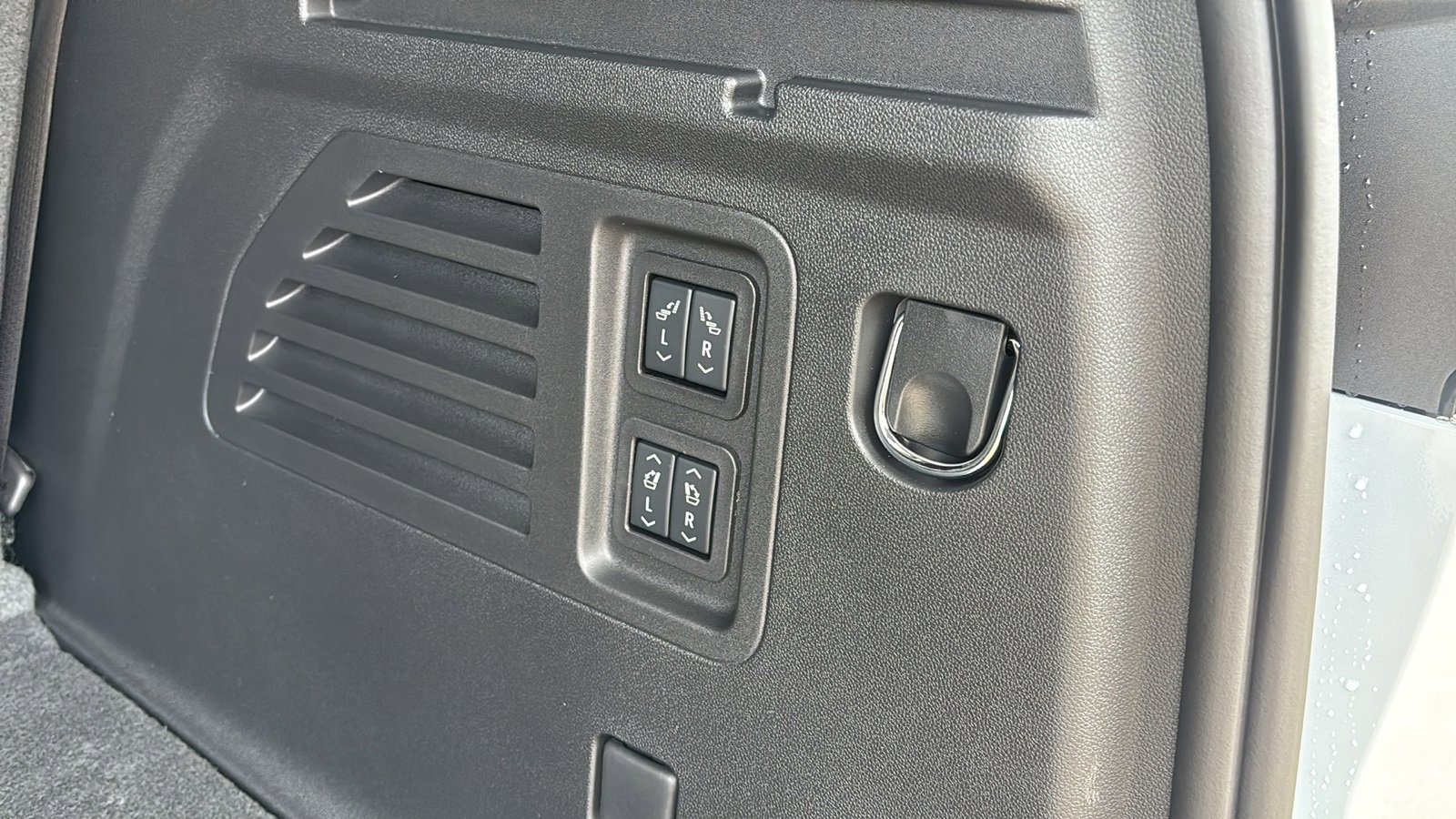 New 2026 Buick Enclave Sport Touring w/ Power Package image 31