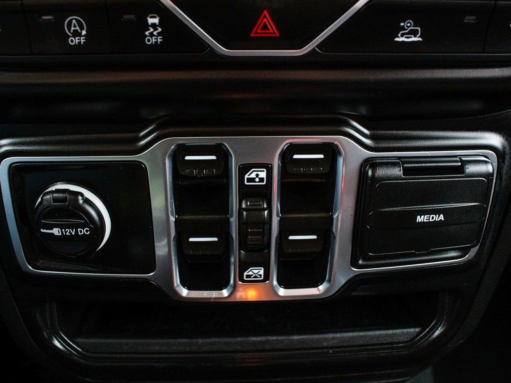 Used 2022 Jeep Gladiator Willys image 23