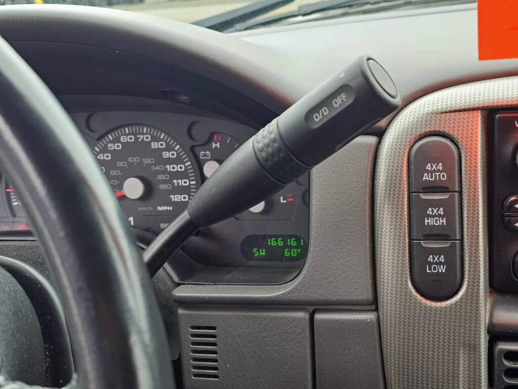 Used 2004 Ford Explorer XLT AWD/4WD image 35