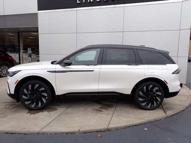 New 2026 Lincoln Nautilus Reserve w/ Jet Appearance Package image 9