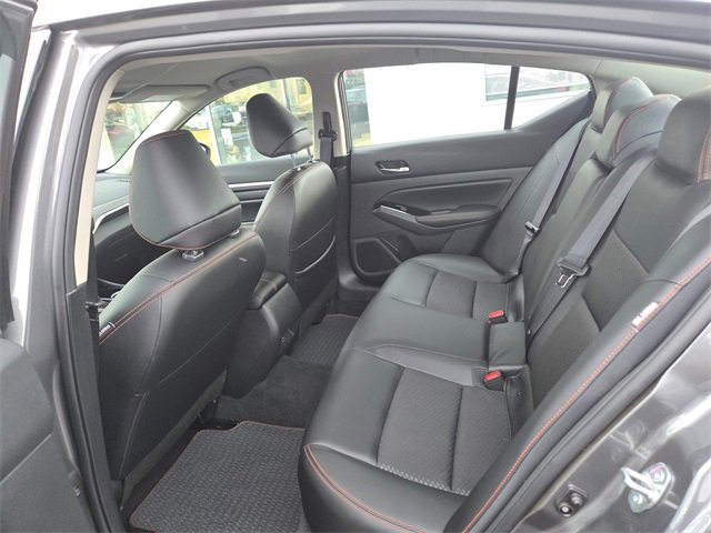 Used 2025 Nissan Altima 2.5 SR image 13