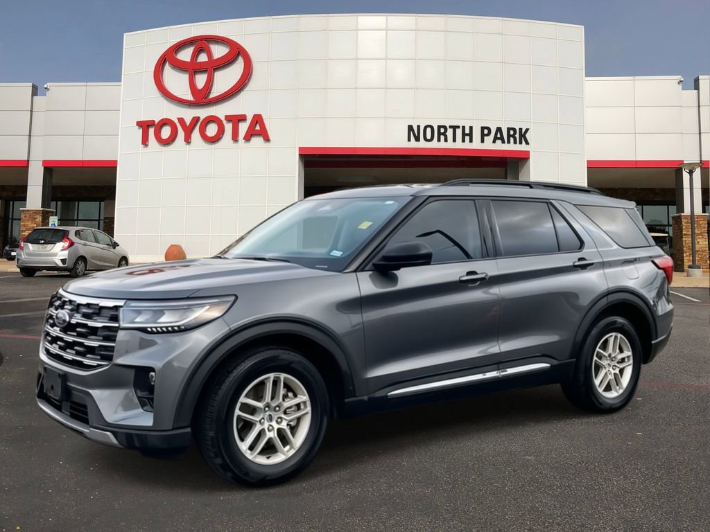 Used 2025 Ford Explorer Active w/ Active Comfort Package