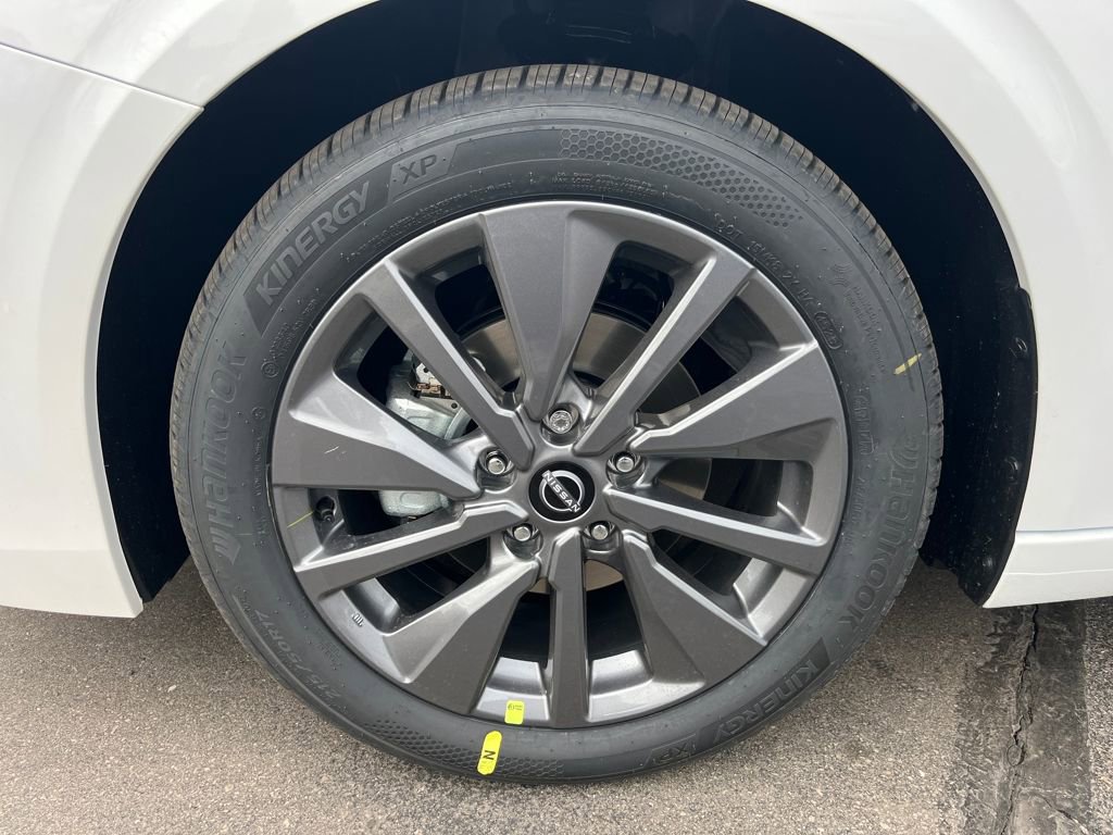 New 2026 Nissan Sentra SL w/ Floor Mat Package image 9