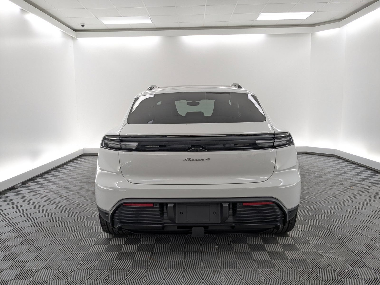 New 2025 Porsche Macan 4 Electric AWD/4WD image 10