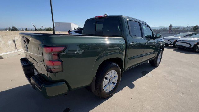 Used 2024 Nissan Frontier SV w/ SV Convenience Package image 8