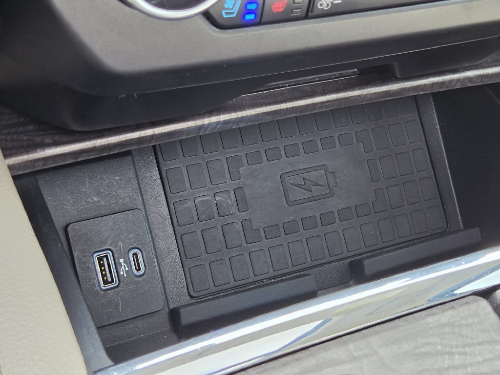 Used 2021 Ford Expedition Max Limited RWD image 26