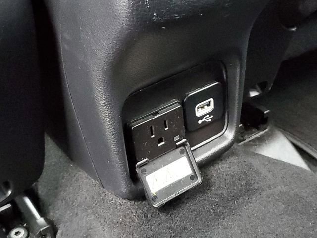 Used 2017 Jeep Compass Limited w/ Navigation Group image 30