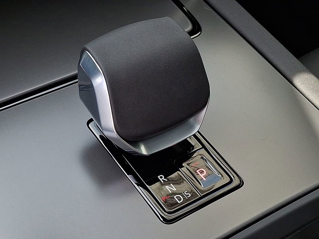 New 2026 Land Rover Discovery Sport Landmark image 13