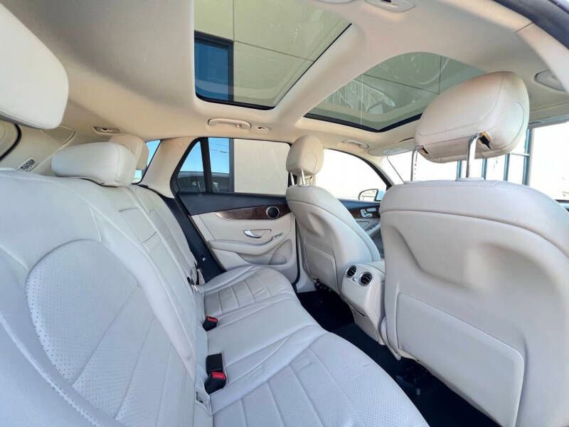 Used 2017 Mercedes-Benz GLC 300 w/ Premium 1 Package image 14