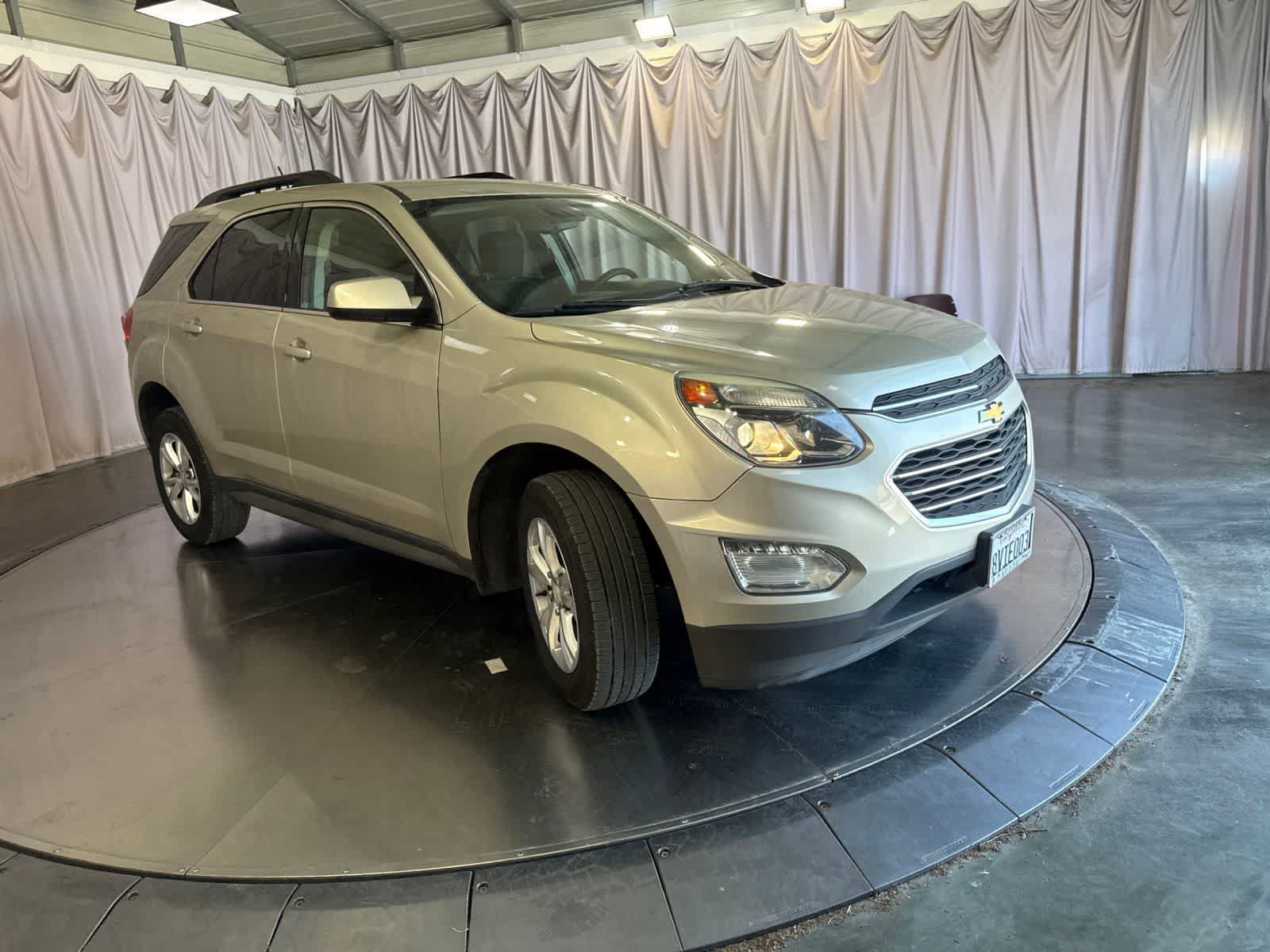 Used 2016 Chevrolet Equinox LT w/ Convenience Package FWD image 2