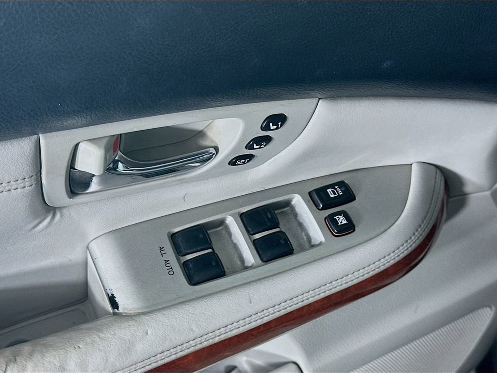 Used 2005 Lexus RX 330 image 23