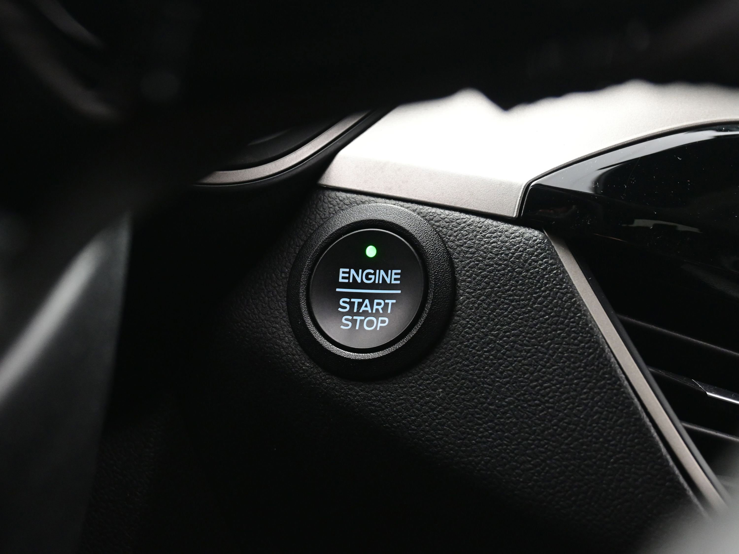 Used 2022 Ford Escape SEL w/ Technology Package image 24