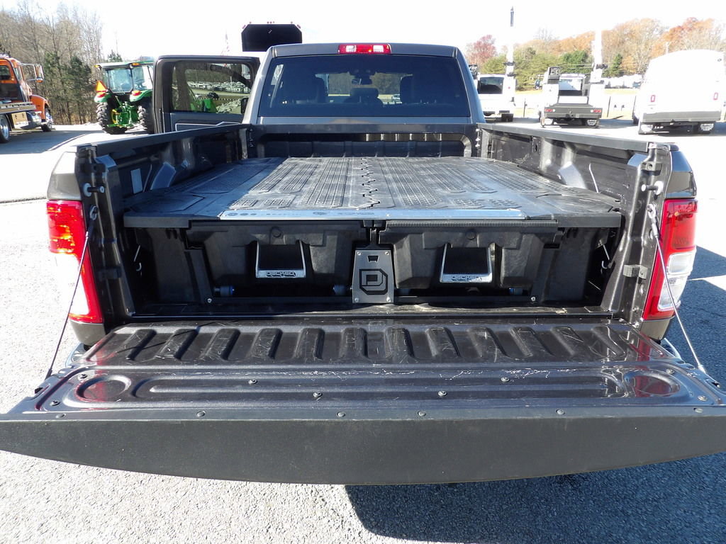 Used 2022 RAM 3500 Big Horn AWD/4WD image 18