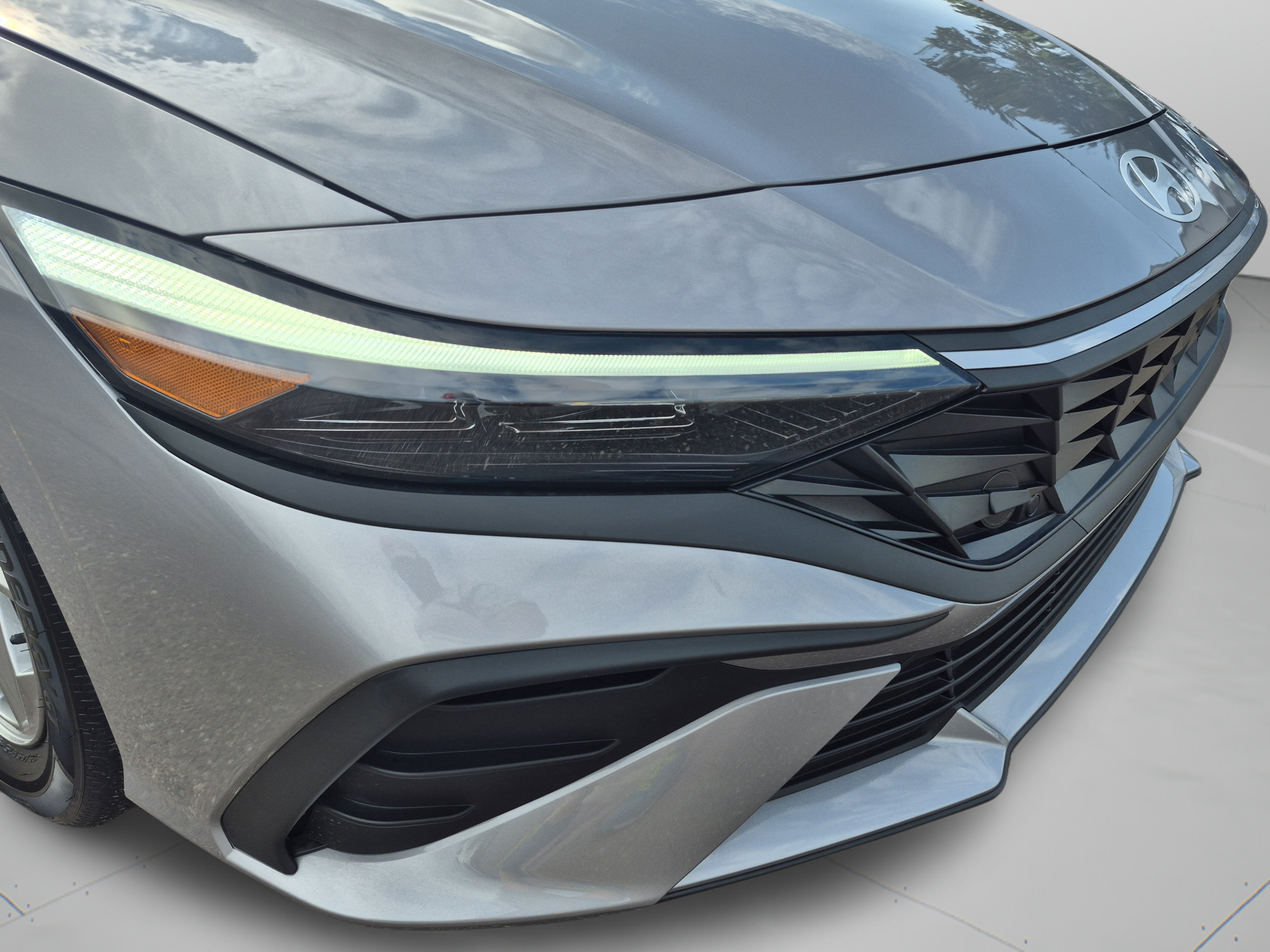 Certified 2025 Hyundai Elantra SE FWD image 30