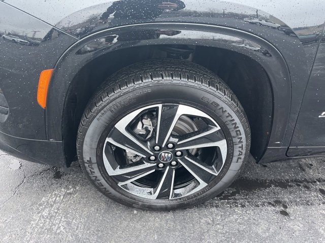 Used 2025 Buick Enclave Sport Touring image 2