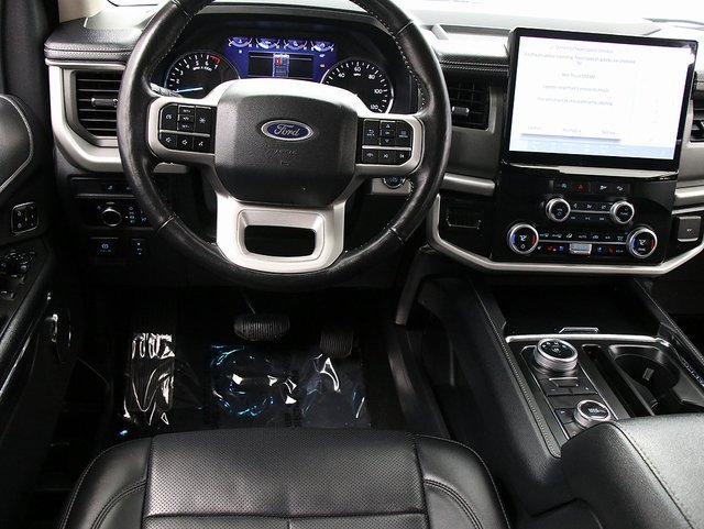 Used 2024 Ford Expedition Max XLT image 16