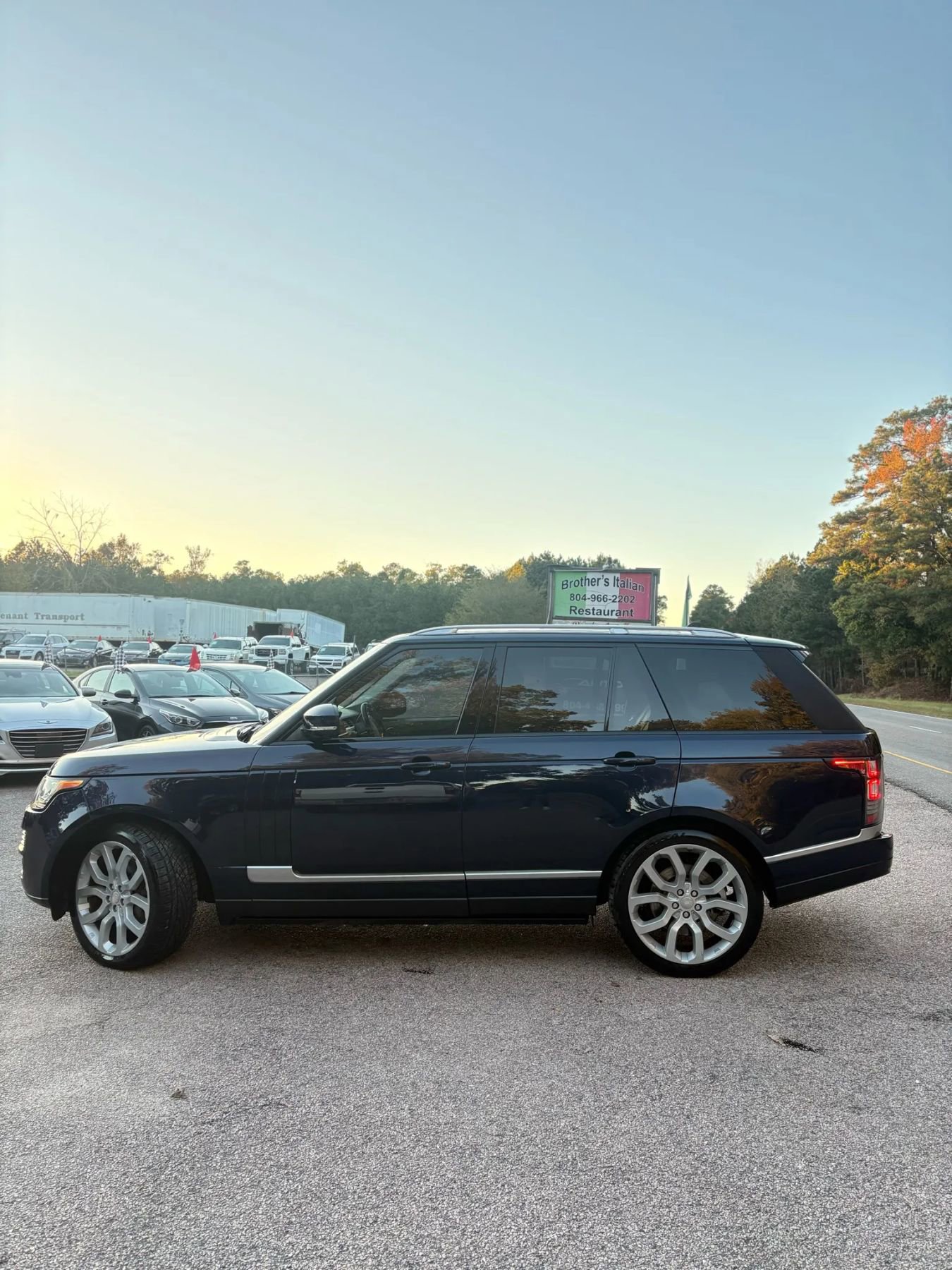 Used 2015 Land Rover Range Rover Supercharged AWD/4WD image 5