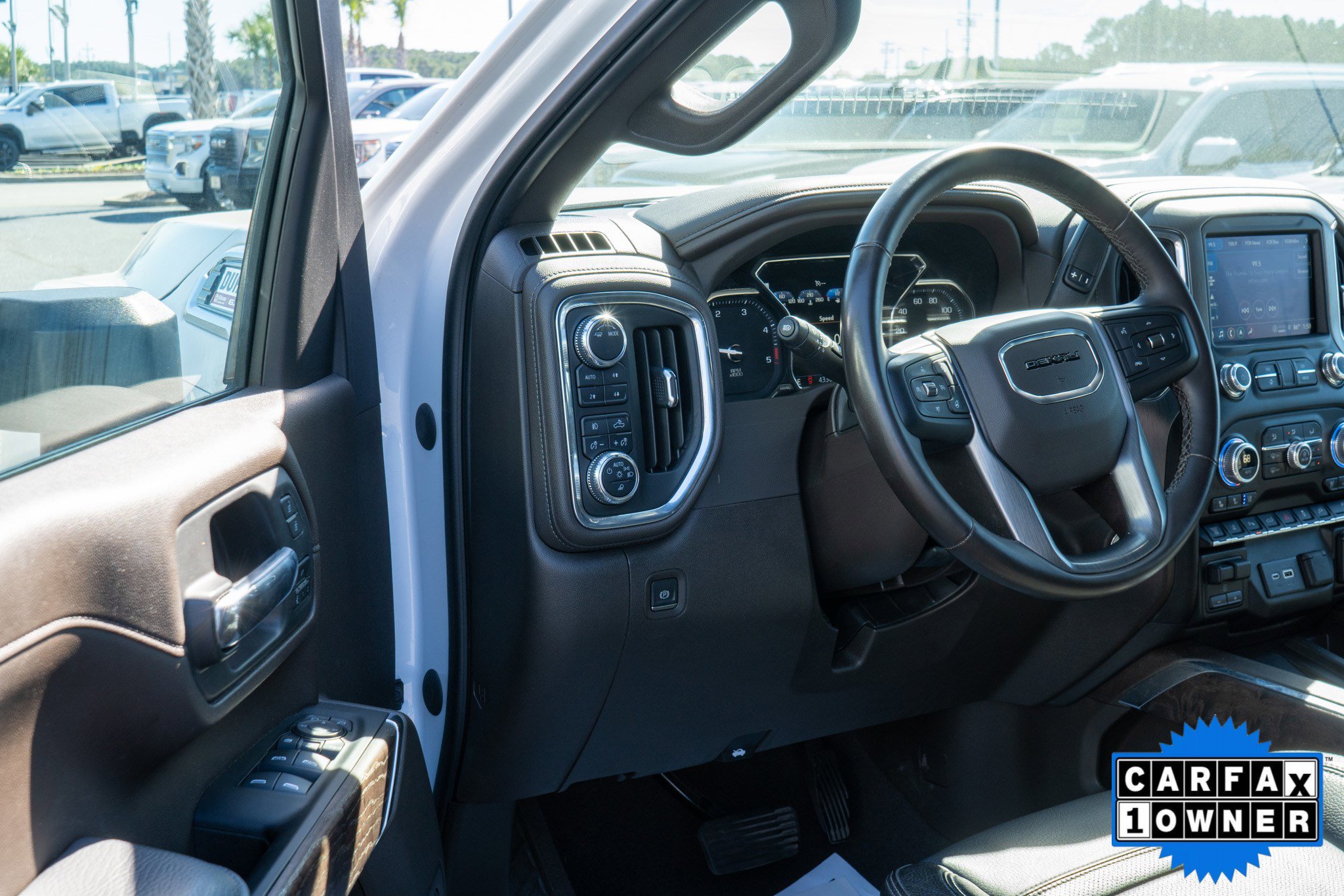 Used 2023 GMC Sierra 2500 Denali image 10