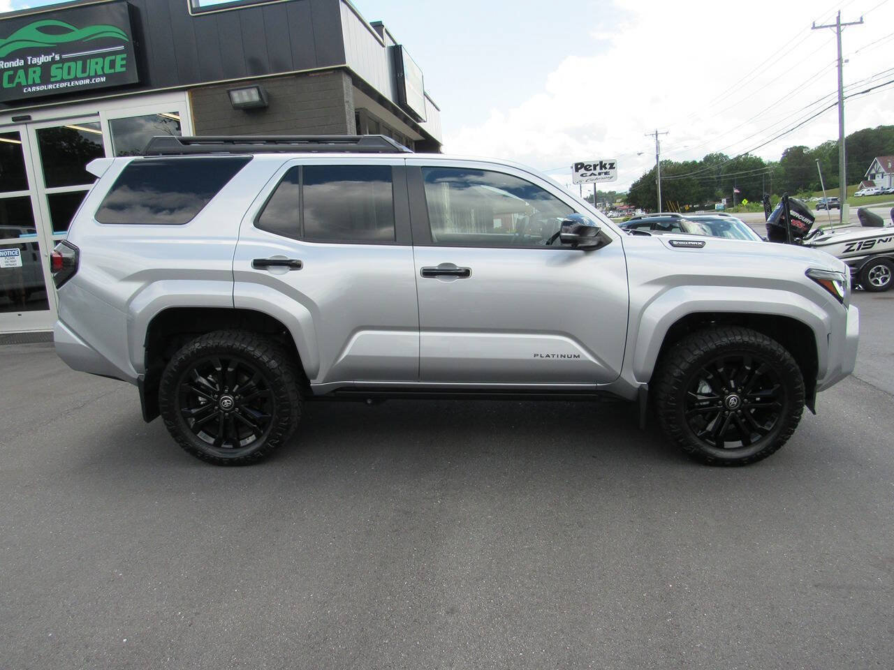 Used 2025 Toyota 4Runner Platinum AWD/4WD image 3
