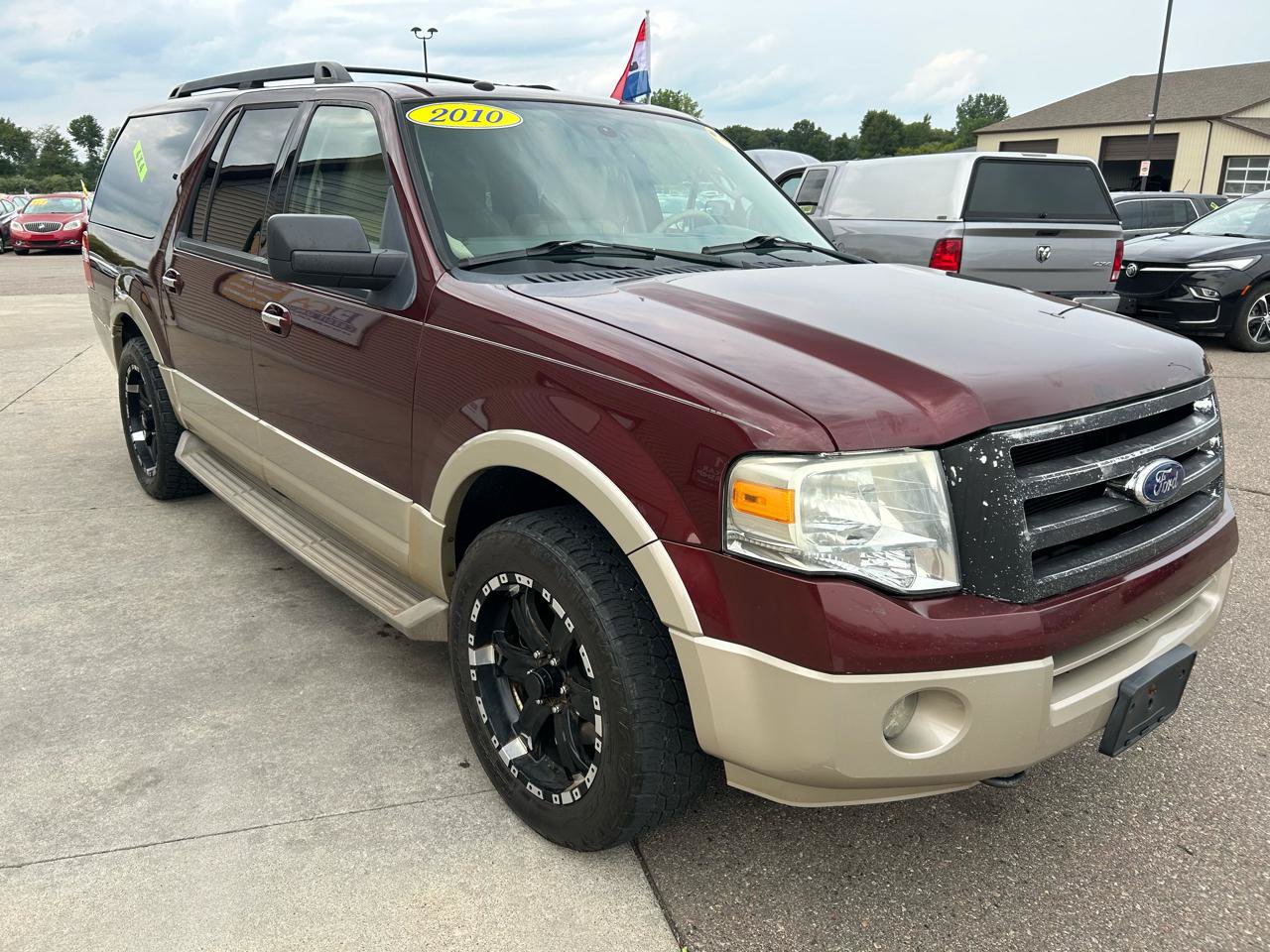 Used 2010 Ford Expedition EL 4WD image 3