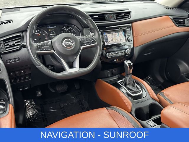 Used 2017 Nissan Rogue SL w/ SL Premium Package image 2