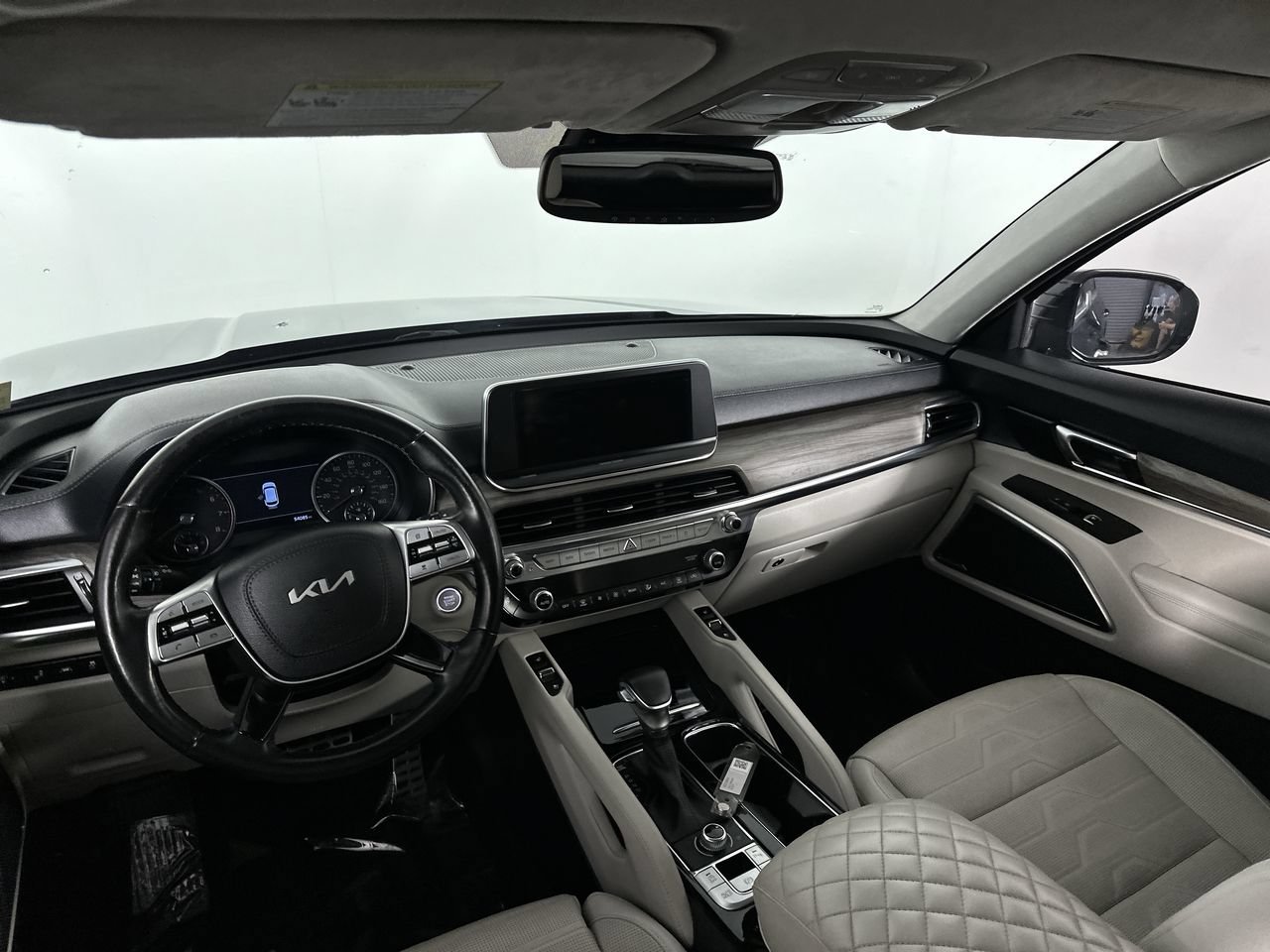 Used 2022 Kia Telluride SX w/ SX Prestige Package AWD/4WD image 15
