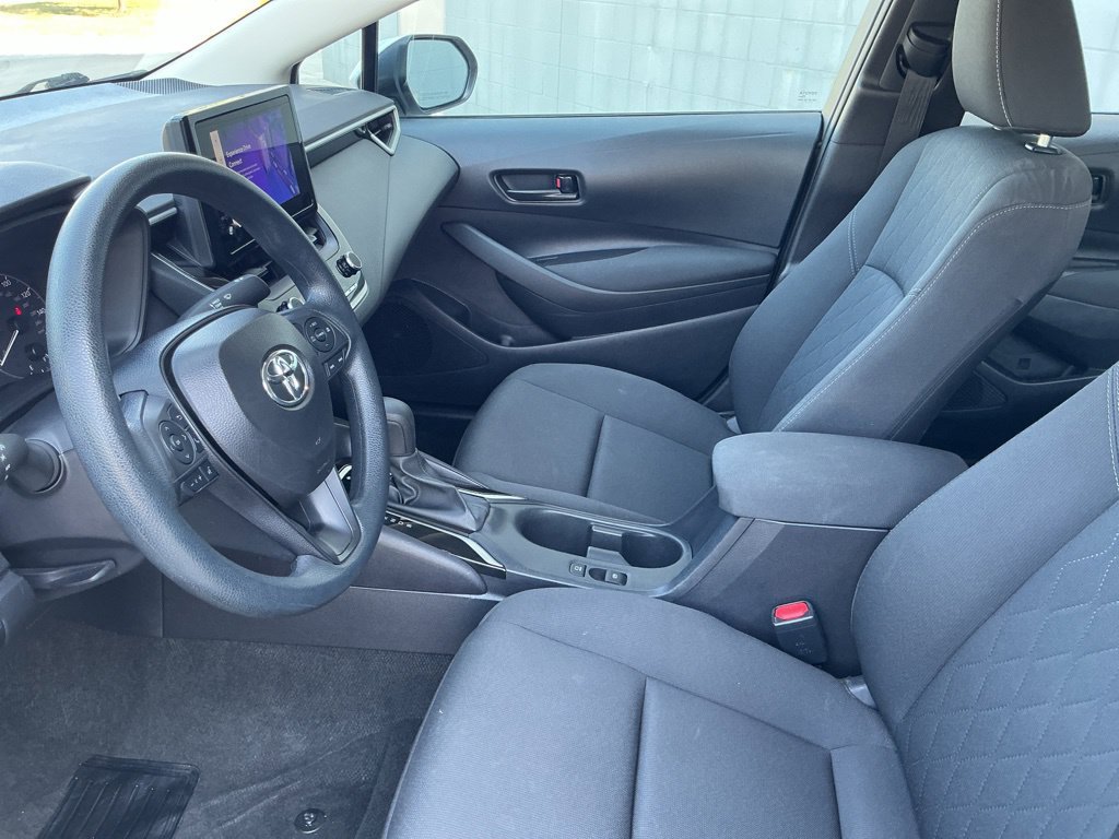 Used 2025 Toyota Corolla LE FWD image 15