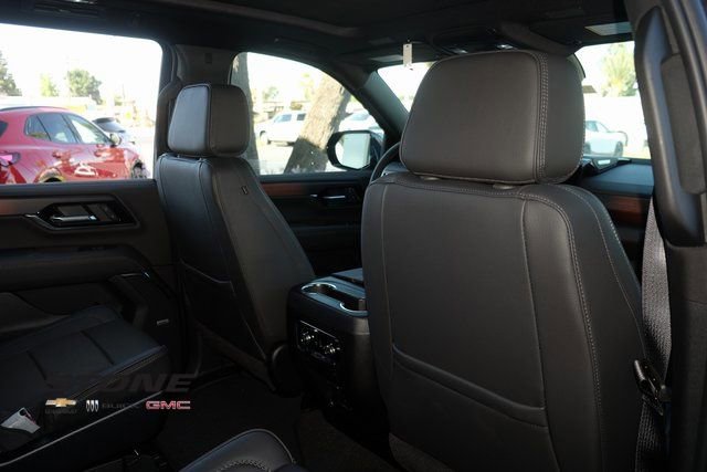 New 2025 GMC Yukon XL Denali w/ Sun & Power Step Package image 22