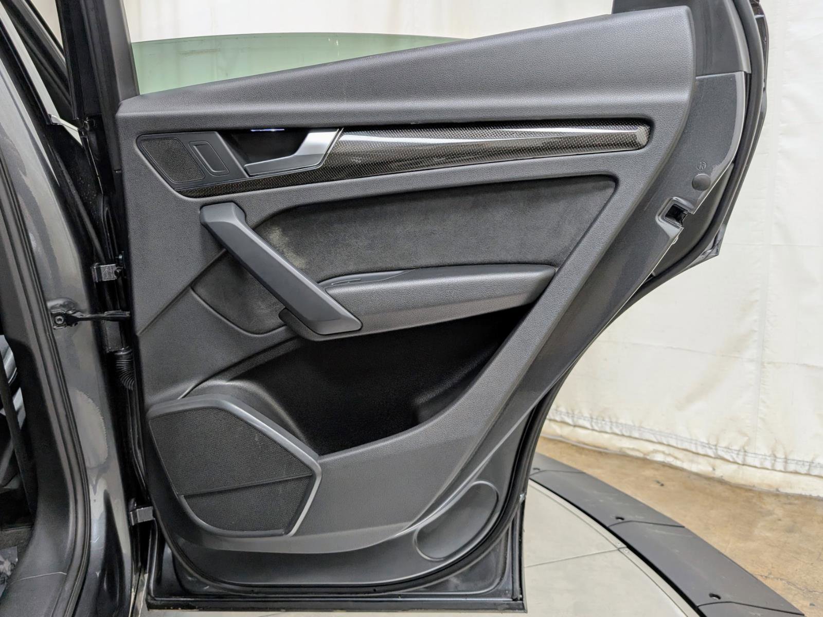 Used 2022 Audi SQ5 Premium w/ Convenience Package image 22