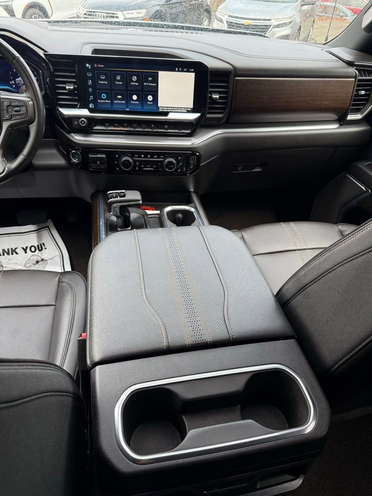 Used 2024 Chevrolet Silverado 1500 High Country image 23