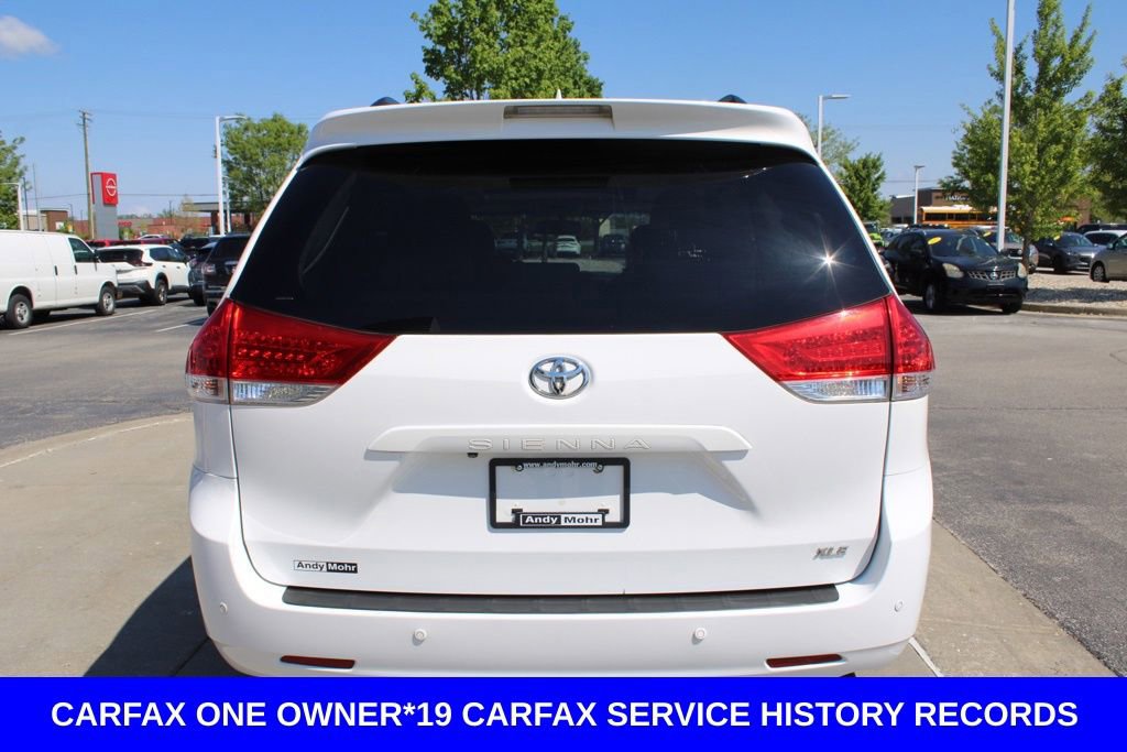 Used 2014 Toyota Sienna XLE w/ XLE Premium Package FWD image 8