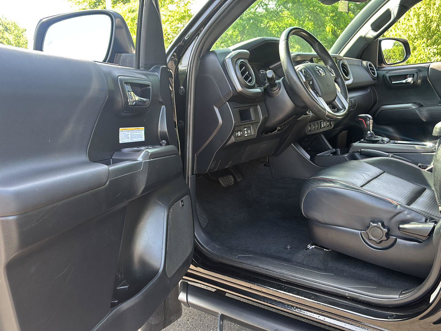 Used 2019 Toyota Tacoma TRD Pro AWD/4WD image 2
