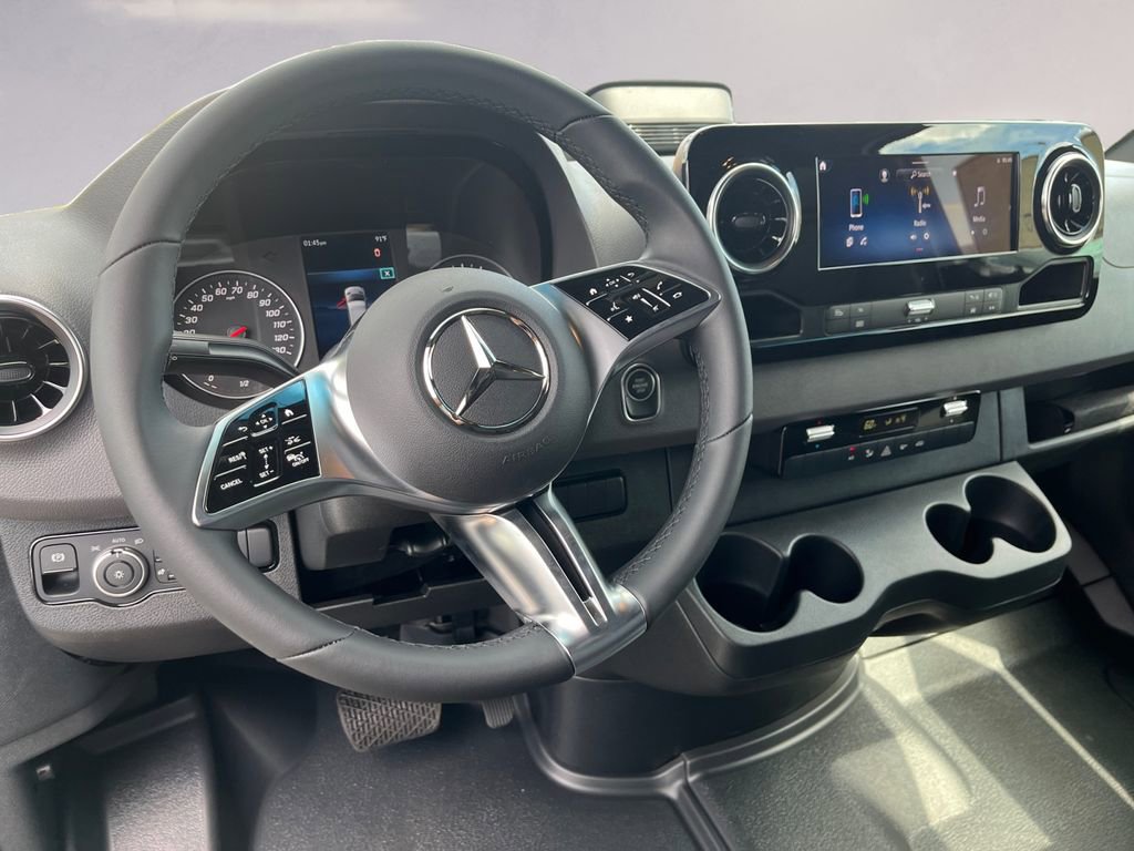 New 2025 Mercedes-Benz Sprinter 2500 image 8