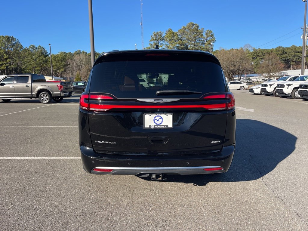 Used 2024 Chrysler Pacifica Pinnacle w/ Trailer Tow Group image 6
