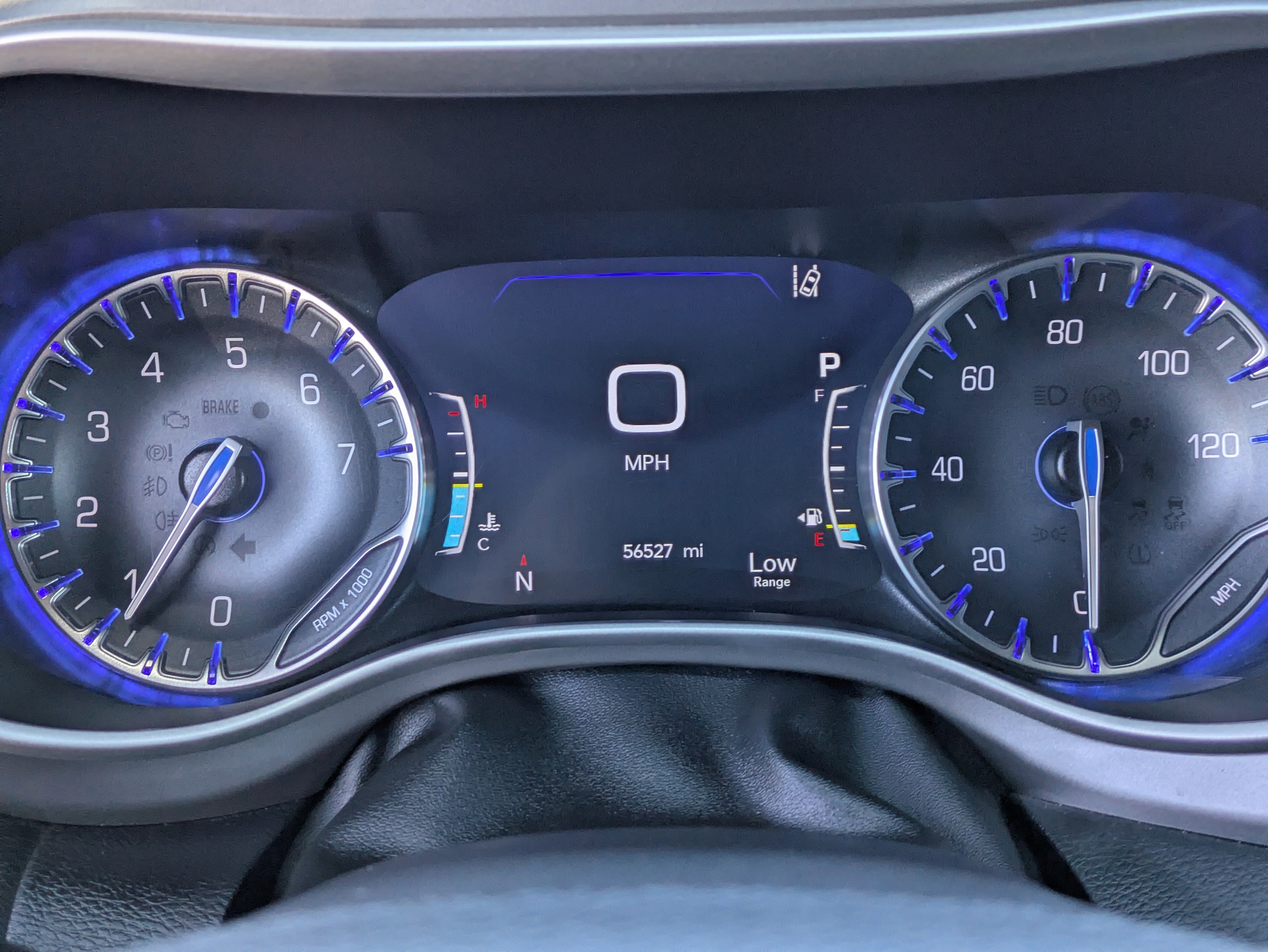 Used 2025 Chrysler Pacifica Select image 30