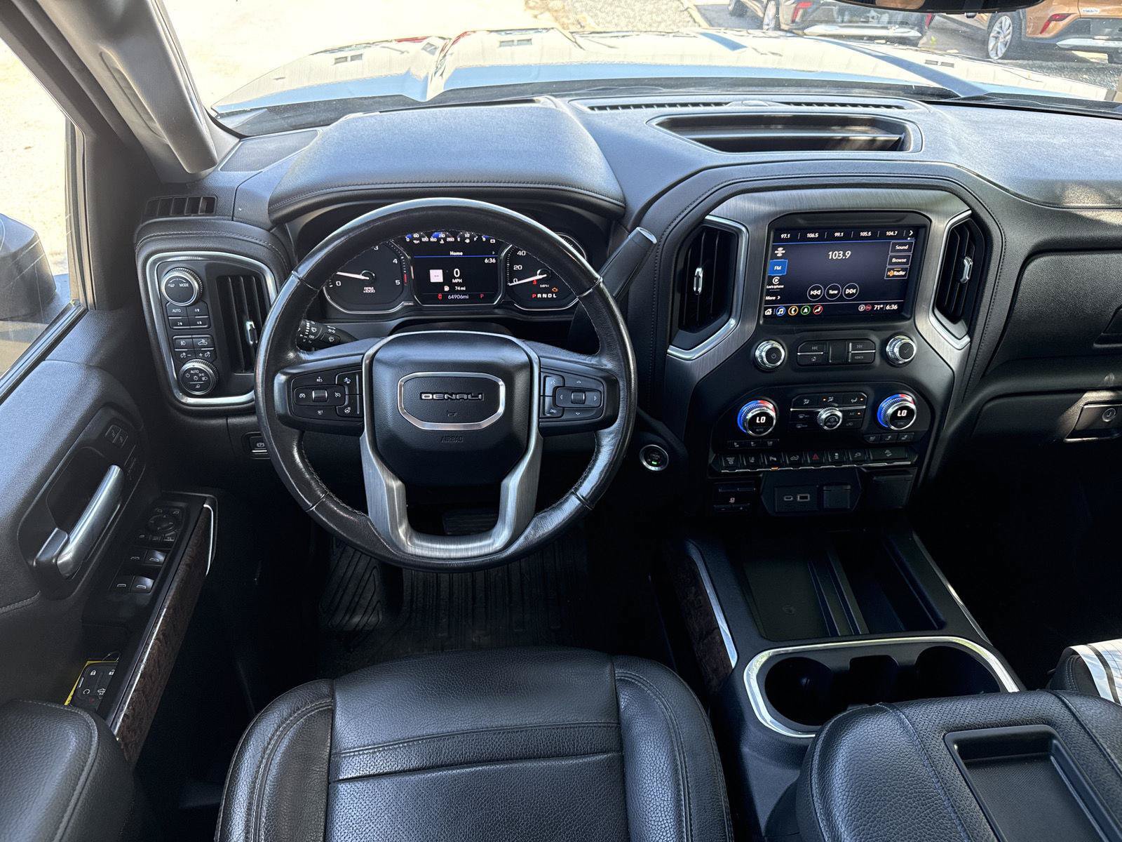 Used 2021 GMC Sierra 2500 Denali w/ Denali Ultimate Package AWD/4WD image 16