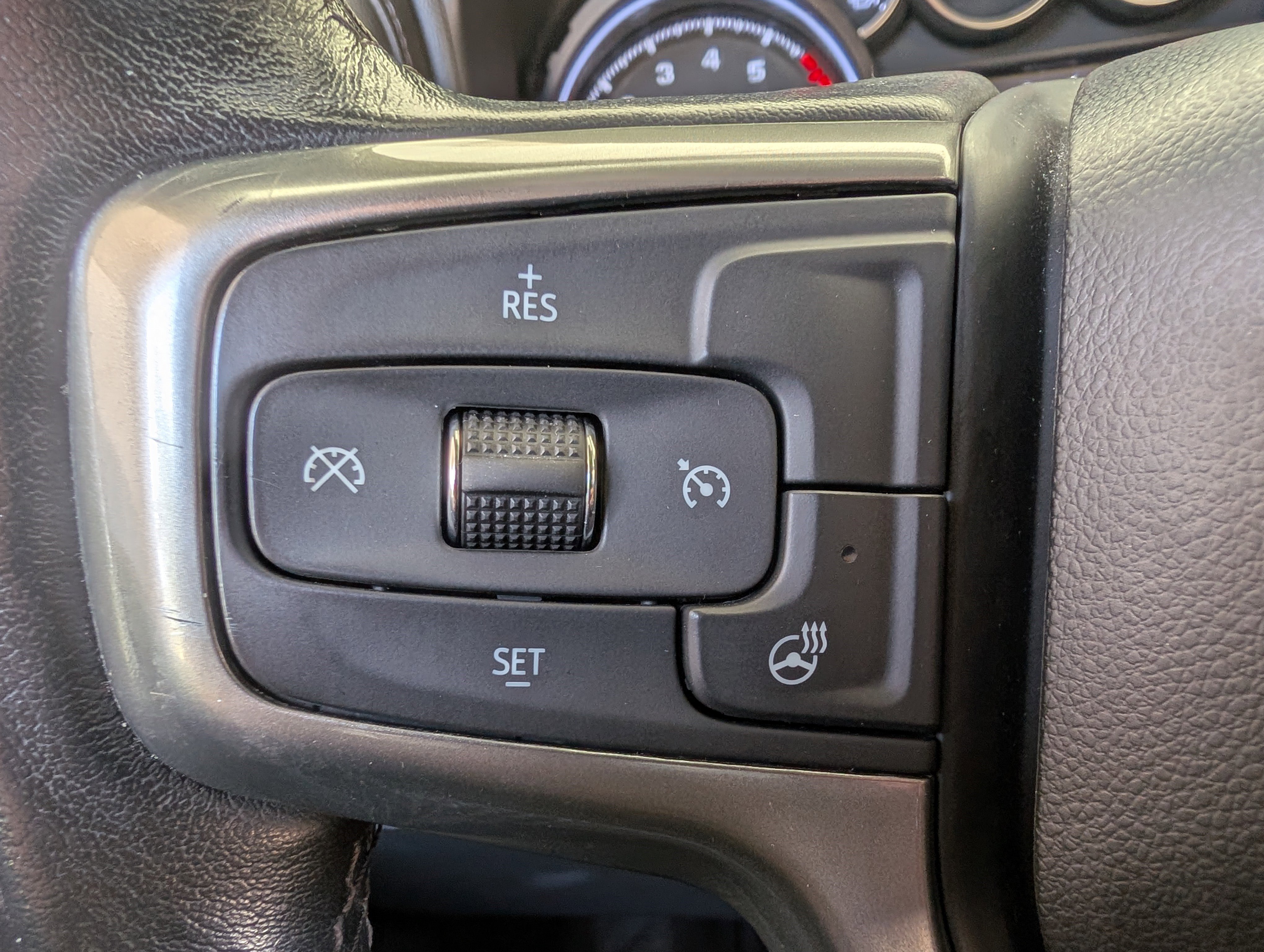 Used 2021 Chevrolet Silverado 1500 LT AWD/4WD image 32