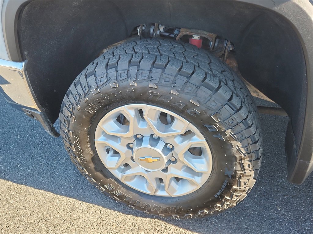 Used 2023 Chevrolet Silverado 2500 LT w/ Convenience Package image 20