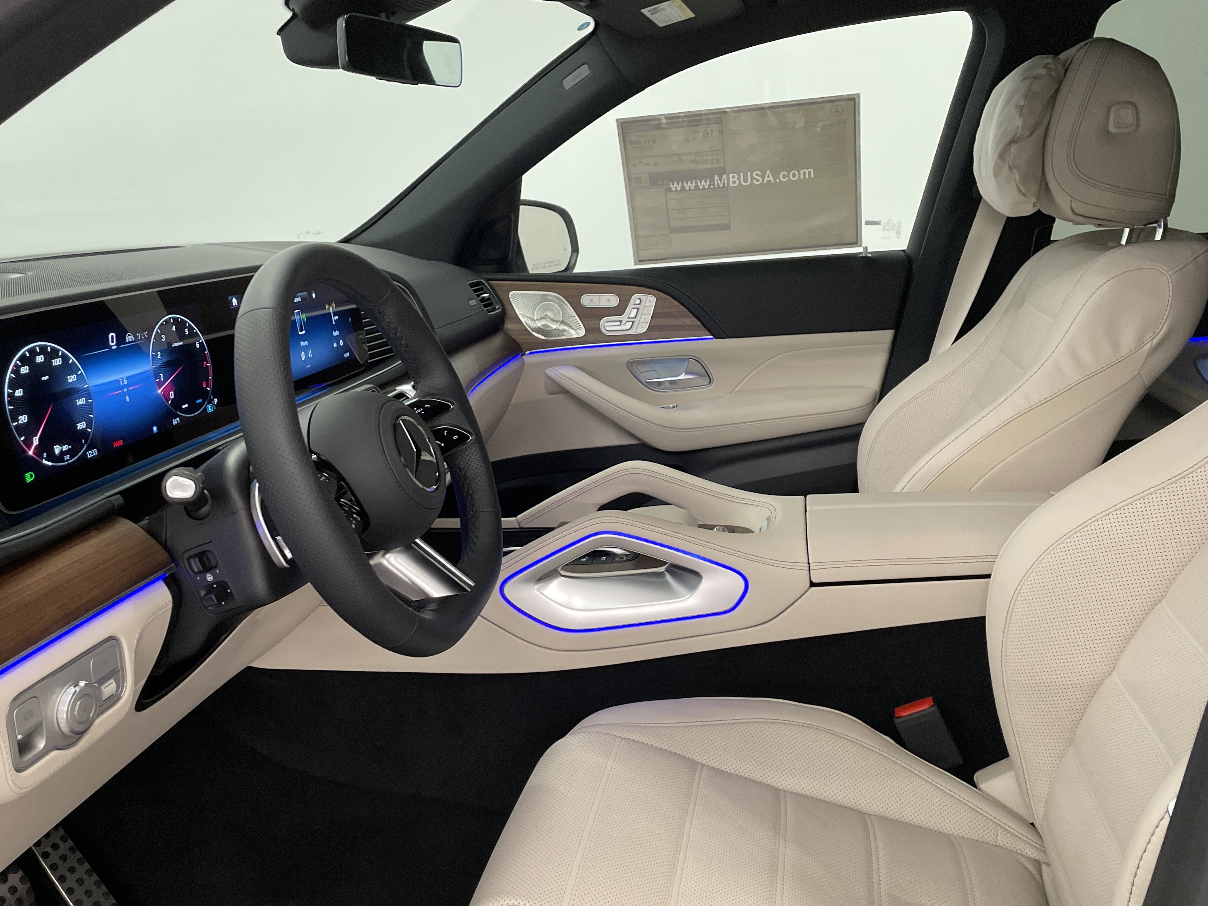New 2026 Mercedes-Benz GLS 580 4MATIC image 9