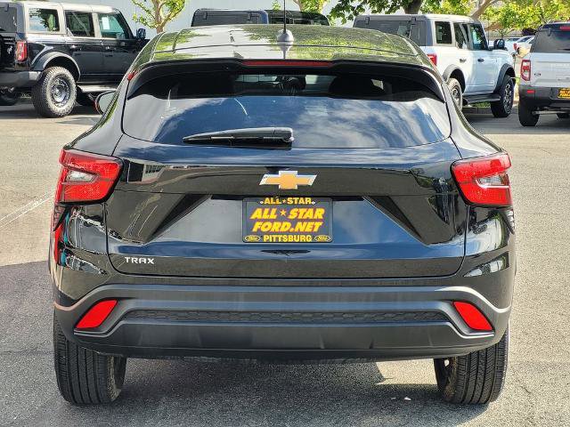 Used 2024 Chevrolet Trax LS FWD image 5