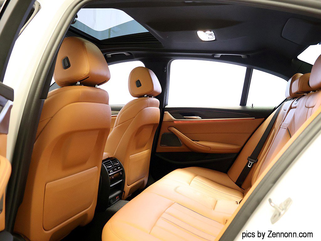 Used 2020 BMW 540i xDrive w/ Premium Package image 13