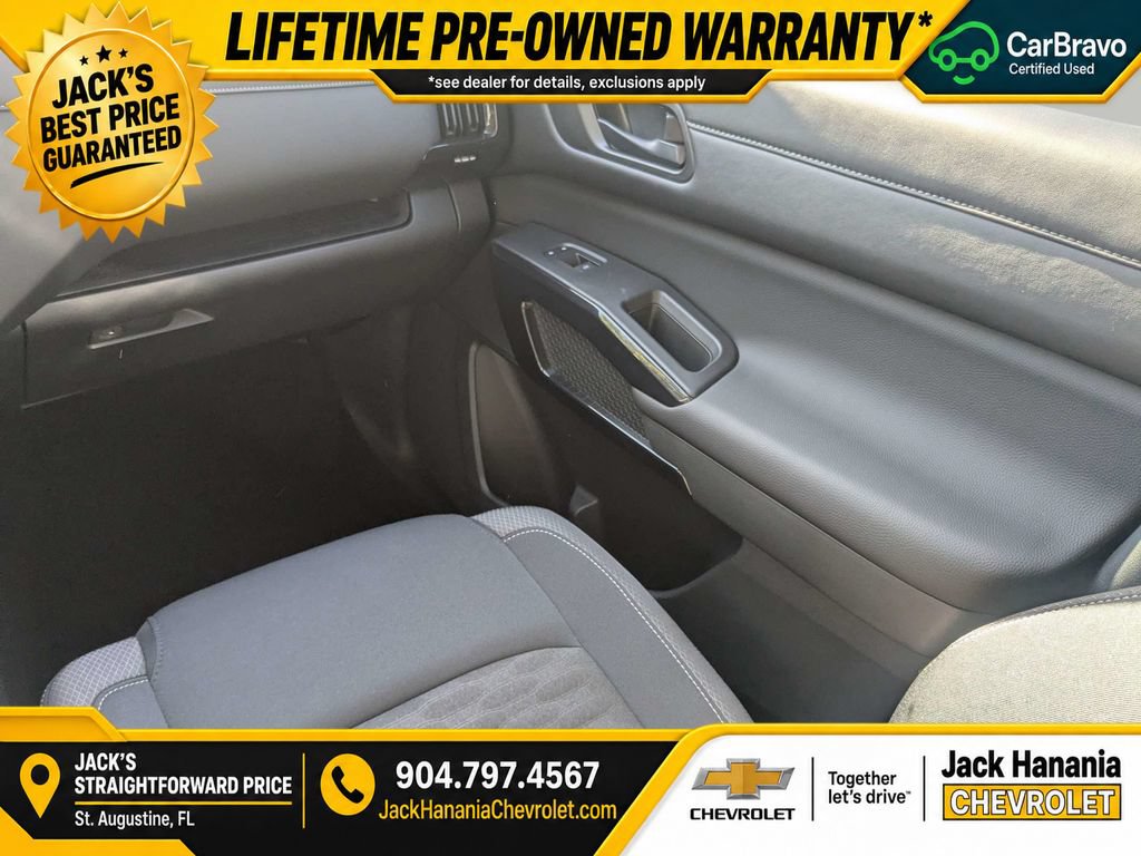 Used 2026 Nissan Pathfinder S FWD image 16