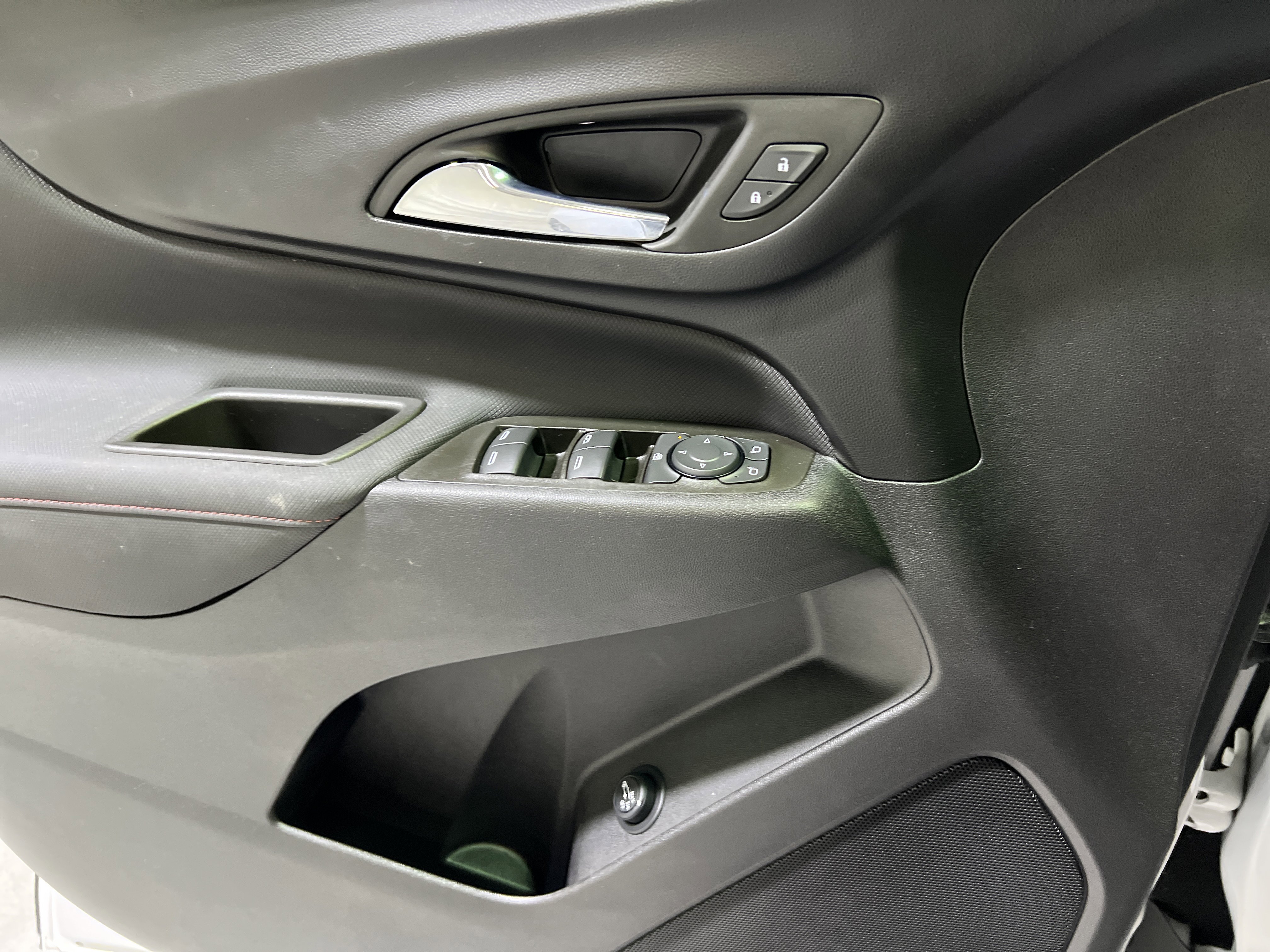 Certified 2023 Chevrolet Equinox RS image 25